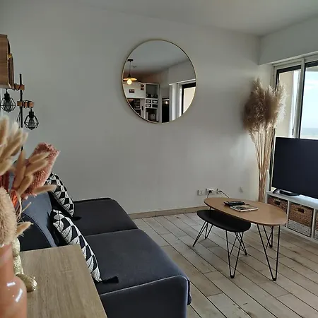 Coup De Coeur Pour Ce Cosy T2 Avec Vue Imprenable Sur La - 4gsud101 *
