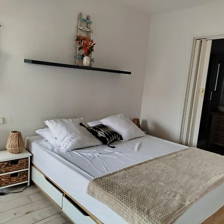 Coup De Coeur Pour Ce Cosy T2 Avec Vue Imprenable Sur La - 4gsud101