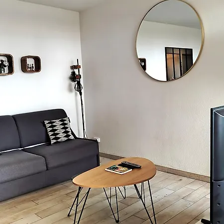 Coup De Coeur Pour Ce Cosy T2 Avec Vue Imprenable Sur La - 4gsud101 *
