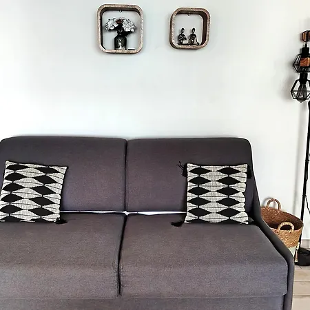 Coup De Coeur Pour Ce Cosy T2 Avec Vue Imprenable Sur La - 4gsud101 Appartamento