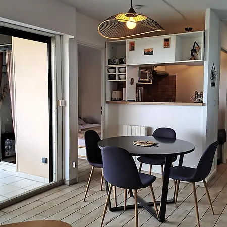 Coup De Coeur Pour Ce Cosy T2 Avec Vue Imprenable Sur La - 4gsud101 *