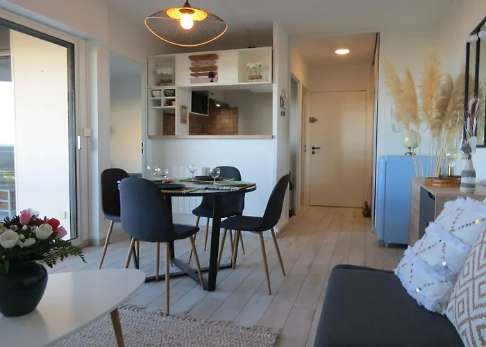 Coup De Coeur Pour Ce Cosy T2 Avec Vue Imprenable Sur La - 4gsud101